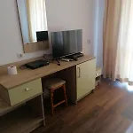 Manolovi Апартамент *