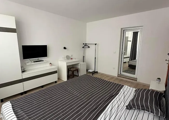 Апартаменты Manolovi *